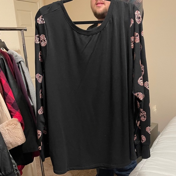 Torrid leopard print and skull top